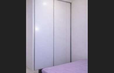 Imagem: A kitnet possui 1 Suíte, 1 Banheiro, Acomoda 1 pessoa, 14m²