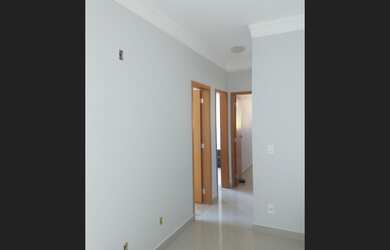 Imagem: O apartamento possui 3 Dormitórios, 1 Suíte, 2 Banheiros