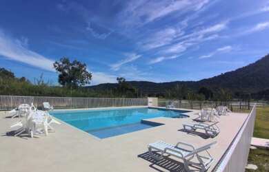 Imagem: O terreno possui 360m² de Área, Imóvel novo e está localizado