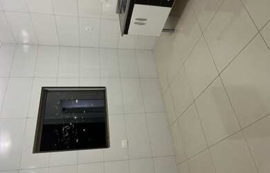 Imagem: O apartamento possui 2 Dormitórios, 1 Banheiro, Acomodam 3