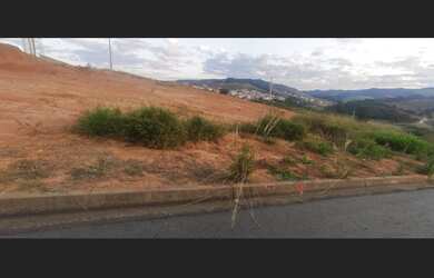 Imagem: O terreno possui 200m² de Área, 400m² de Área Privada, Direto