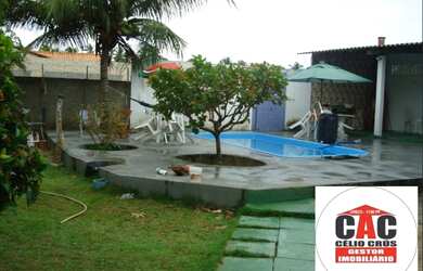 Imagem: A chácara possui 3 Dormitórios, 1 Banheiro, 5 Vagas na garagem