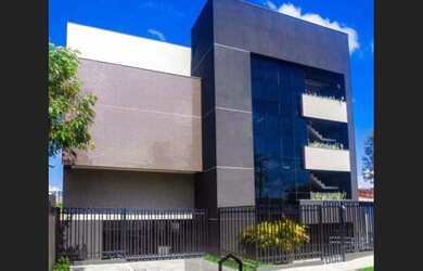 Imagem: O studio possui 1 Dormitório, 1 Suíte, 1 Banheiro, Acomodam