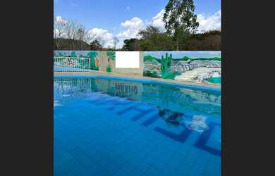 Imagem: A fazenda possui 10 Dormitórios, 20 Vagas na garagem, 450.000m²