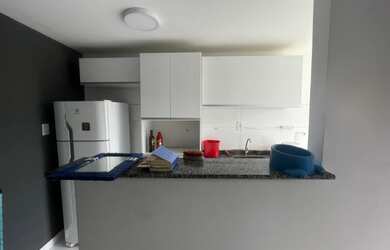 Imagem: O apartamento possui 2 Dormitórios, 1 Banheiro, 1 Vaga na garagem