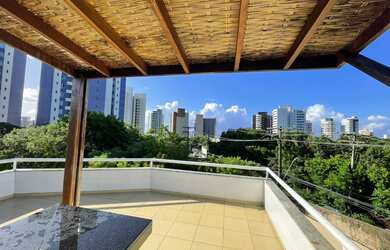 Imagem: A casa possui 3 Dormitórios, 3 Suítes, 4 Banheiros, 1 Vaga