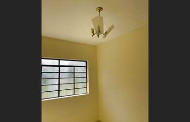 Imagem: O apartamento possui 3 Dormitórios, 1 Banheiro, 2 Vagas na