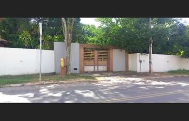 Imagem: O terreno possui 6 Banheiros, 10 Vagas na garagem, 9.961m²