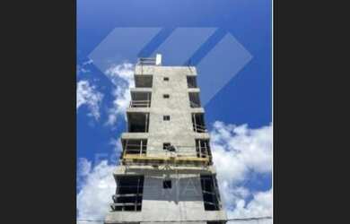 Imagem: O apartamento possui 2 Dormitórios, 1 Suíte, 2 Banheiros