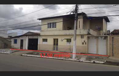 Imagem: A casa possui 2 Dormitórios, 2 Banheiros, 1 Vaga na garagem