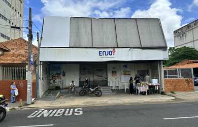 Imagem: A loja possui 2 Banheiros, 428m² de Área e está localizado