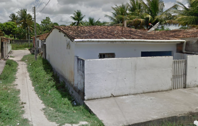 Imagem: A casa possui 2 Dormitórios, 1 Banheiro, 75m² de Área, Direto