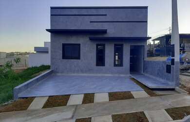 Imagem: A casa em condomínio possui 2 Dormitórios, 1 Suíte, 2 Banheiros