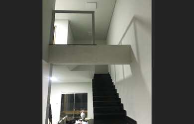 Imagem: A casa possui 3 Dormitórios, 1 Suíte, 3 Banheiros, 3 Vagas