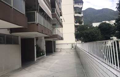 Imagem 2: Tijuca rua Garibaldi Oportunidade 2 Qts garagem