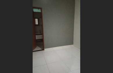 Imagem: A casa possui 3 Dormitórios, 1 Suíte, 2 Banheiros, 1 Vaga