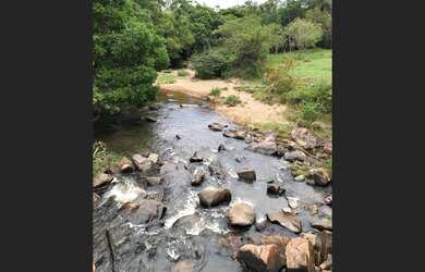 Imagem 14: Fazenda de 86 há em Itatiaiuçu MG