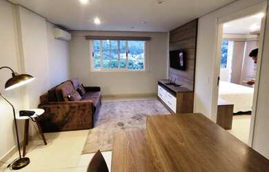 Imagem: O apartamento possui 1 Dormitório, 1 Suíte, 2 Banheiros, 1