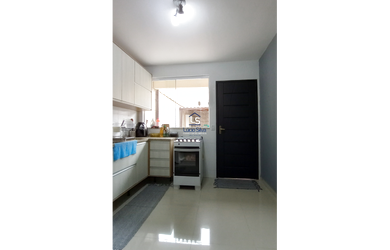 Imagem: A casa e está localizado em Praia da Ribeira, Angra Dos Reis