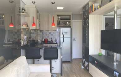 Imagem: O apartamento possui 1 Dormitório, 1 Banheiro, 1 Vaga na garagem