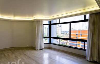 Imagem: O apartamento possui 4 Dormitórios, 2 Suítes, 5 Banheiros