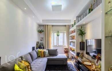 Imagem: O apartamento possui 2 Dormitórios, 2 Banheiros e 78m² de