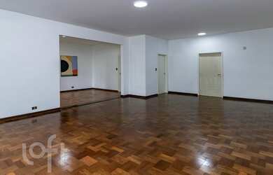 Imagem: O apartamento possui 3 Dormitórios, 1 Suíte, 2 Banheiros