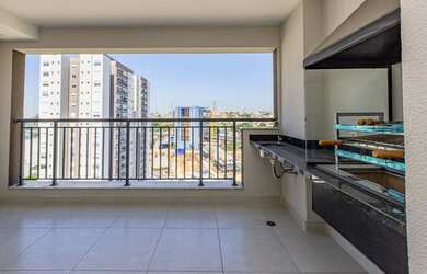 Imagem: O apartamento possui 2 Dormitórios, 1 Suíte, 1 Banheiro, 1