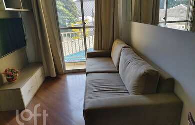 Imagem: O apartamento possui 2 Dormitórios, 1 Banheiro, 1 Vaga na garagem