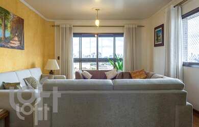 Imagem: O apartamento possui 4 Dormitórios, 2 Suítes, 3 Banheiros