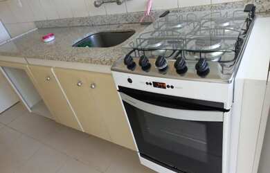 Imagem: O apartamento possui 2 Dormitórios, 2 Suítes, 1 Banheiro