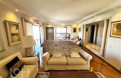 Imagem: O apartamento possui 4 Dormitórios, 4 Suítes, 6 Banheiros