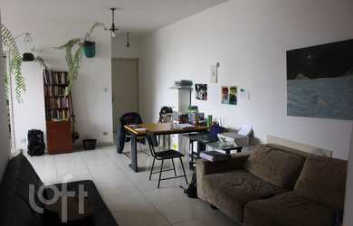 Imagem: O apartamento possui 3 Dormitórios, 1 Suíte, 2 Banheiros e