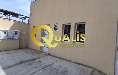 Imagem: A loja possui 2 Dormitórios, 1 Banheiro, 1 Vaga na garagem