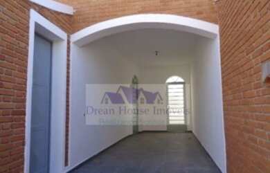 Imagem: A casa possui 3 Dormitórios, 1 Suíte, 3 Banheiros, 2 Vagas