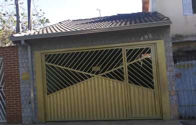 Imagem: A casa possui 2 Dormitórios, 1 Vaga na garagem e está localizado