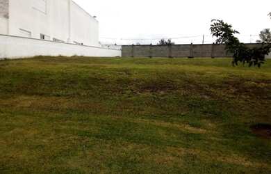 Imagem: O terreno à venda possui 594m² de Área e está localizado