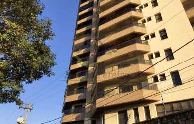 Imagem: O apartamento possui 4 Dormitórios, 1 Suíte, 2 Banheiros