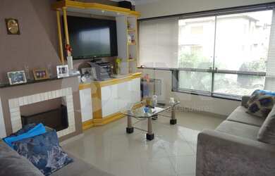 Imagem: O apartamento possui 3 Dormitórios, 1 Suíte, 2 Banheiros