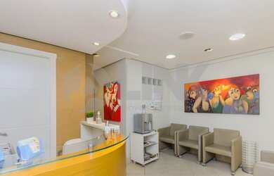 Imagem: A sala comercial possui 1 Banheiro, 5 Vagas na garagem, 108m²