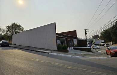 Imagem 3: Salão comercial à venda em Sorocaba-SP: 1 sala, 1 banheiro, 3 vagas, 170m² no Quintais do