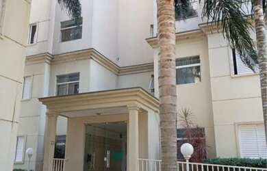 Imagem: O apartamento possui 2 Dormitórios, 1 Banheiro, 2 Vagas na