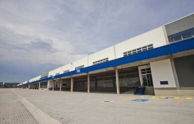 Imagem: O depósito para alugar possui 19 Vagas na garagem, 2806m²