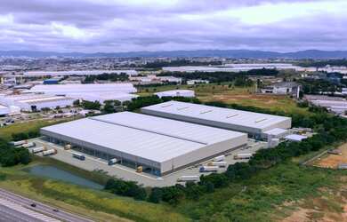 Imagem: O depósito possui 23 Vagas na garagem e 3771m² de Área e