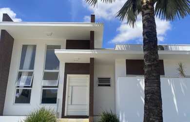 Imagem: A casa em condomínio à venda possui 4 Dormitórios, 4 Suítes