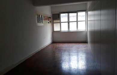 Imagem: A sala comercial possui 8 Dormitórios, 3 Banheiros, 231m²