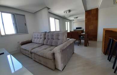 Imagem: O apartamento possui 2 Dormitórios, 1 Banheiro, 1 Vaga na garagem