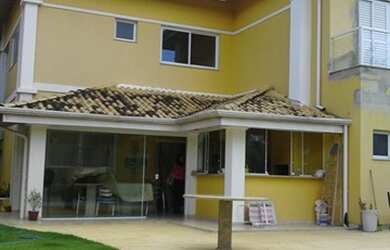 Imagem: A casa em condomínio possui 3 Dormitórios, 3 Suítes, 6 Banheiros