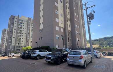 Imagem: O apartamento possui 3 Dormitórios, 1 Suíte, 2 Banheiros