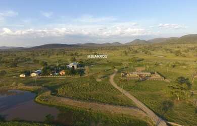 Imagem: A fazenda possui 1 Dormitório, 1 Banheiro, 1 Vaga na garagem